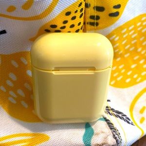 Wireless Bluetooth headphones